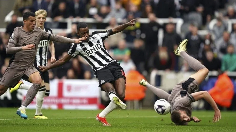 Soi kèo Newcastle vs Tottenham